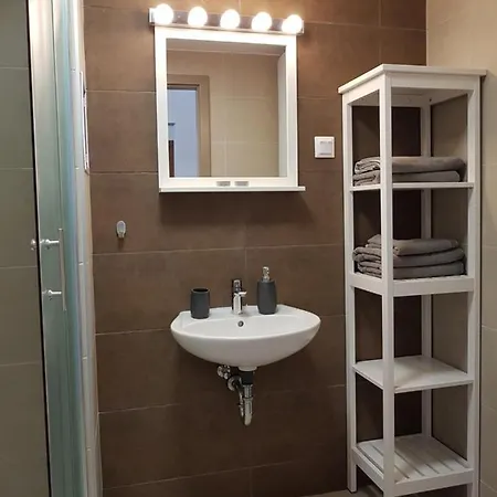 Mina Vizparti Apartman * Siofok